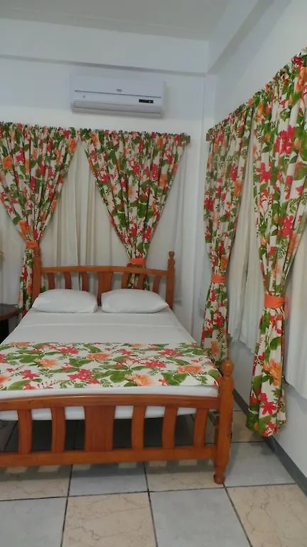 Guest house Top Ranking Hill View Guesthouse Speyside